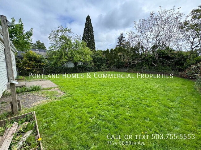 Building Photo - 7424 SE 50th Ave