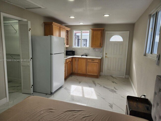 Building Photo - 20731 SW 117th Ave