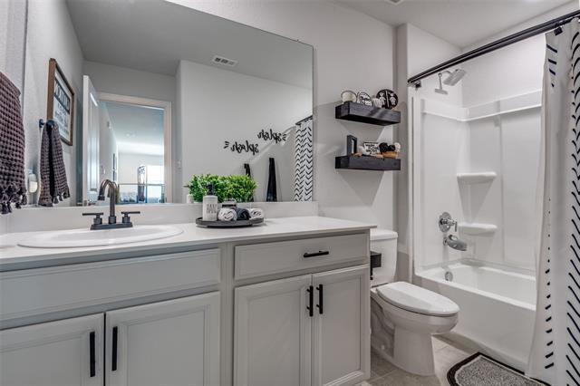 Building Photo - 2419 Lalun Lane