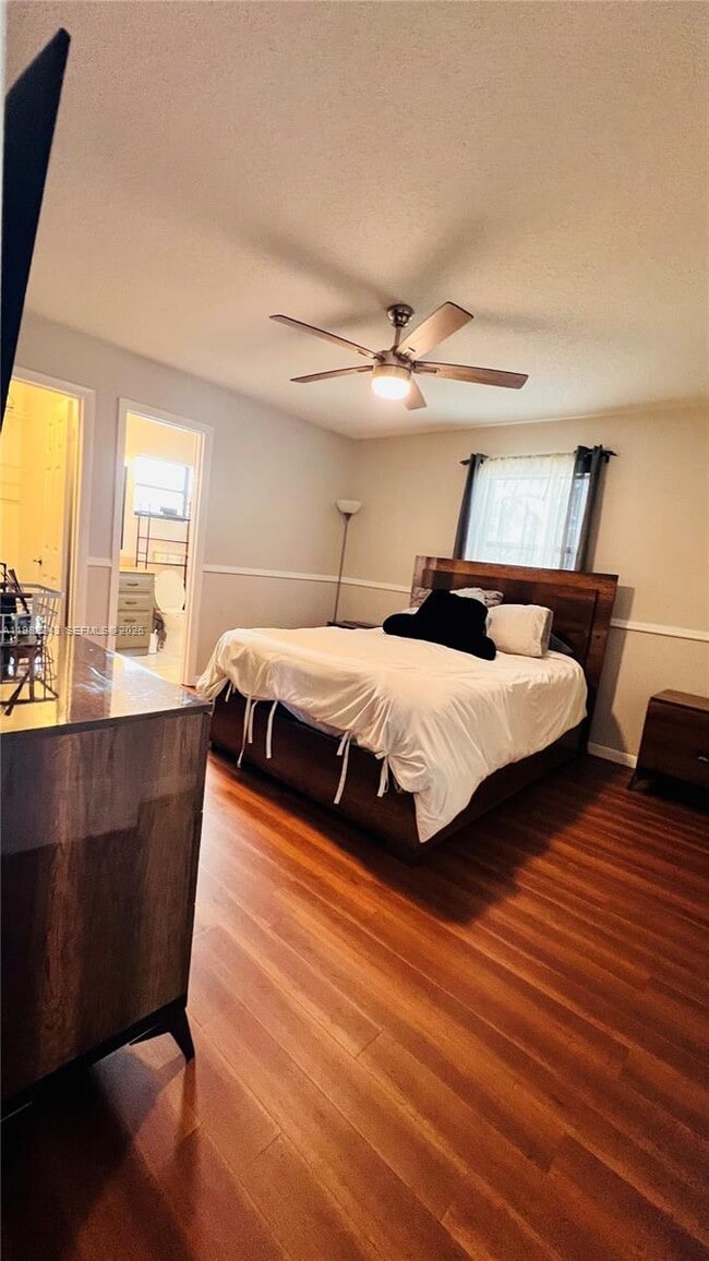 Building Photo - 581 SW Banks Terrace