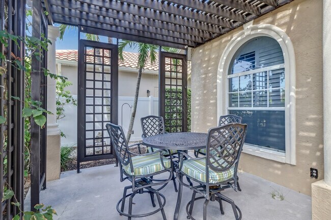 Building Photo - 619 98th Ave N