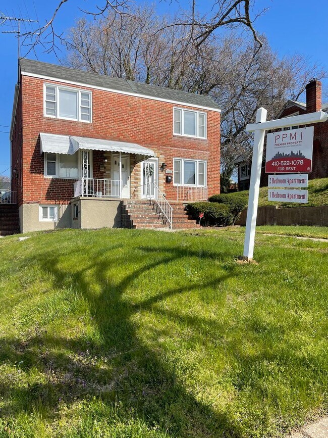 Primary Photo - 5122 Plainfield Ave