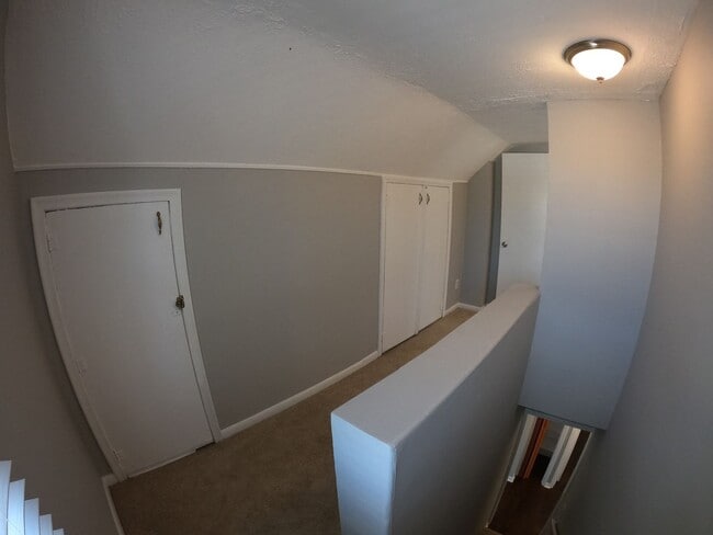 Building Photo - 4 Bed 2 Bath Farmington Hills home for lease