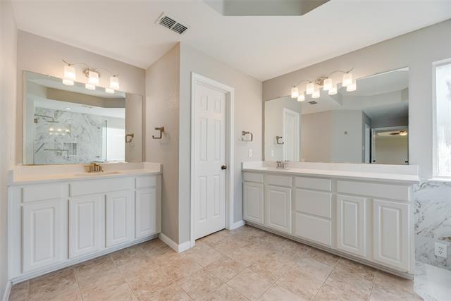 Building Photo - 2501 Royal Troon Dr