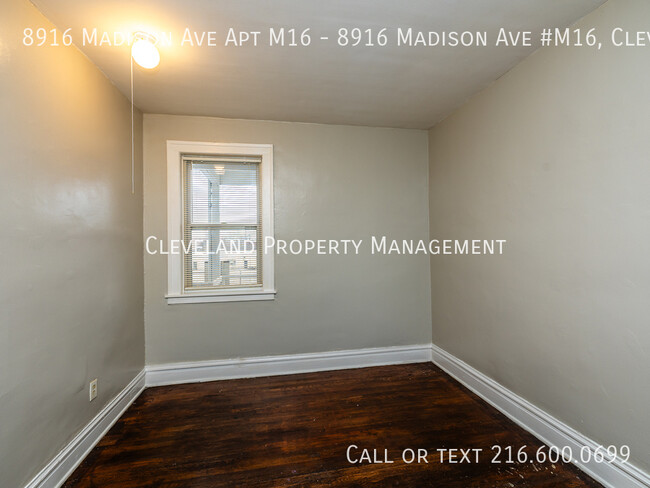 Building Photo - Madison Ave One Bedroom Apartment  *Special*