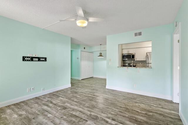Building Photo - 6479 Chasewood Dr