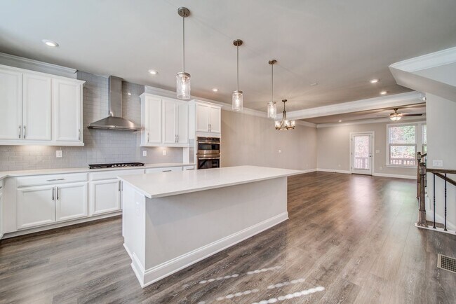 Building Photo - 1363 Harris Way S