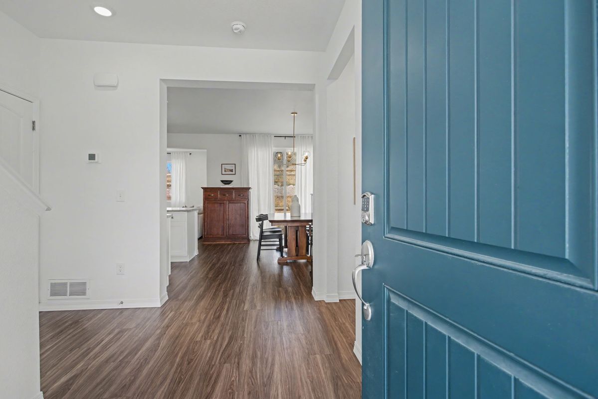 Building Photo - 5768 Heathland Terrace