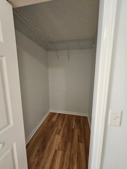 Building Photo - 417 Brecknock Ct