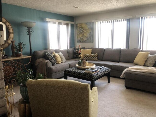 Building Photo - 3061 Reed Avenue - 3