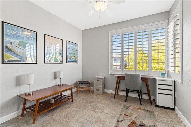 Building Photo - Modern Summerlin 2 Bedroom Condo with Garage - Fully Furnished