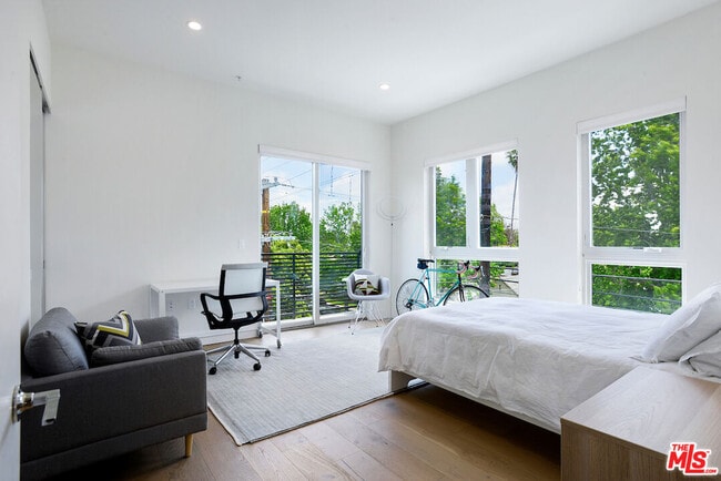 Building Photo - 2496 S Centinela Ave