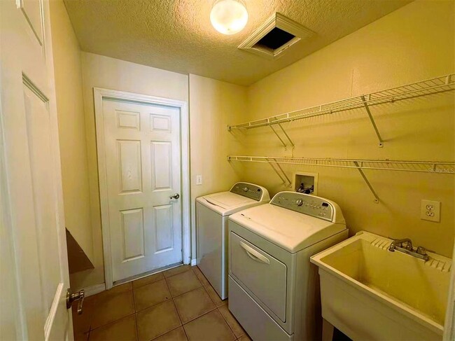 Building Photo - 14139 Sapphire Bay Cir