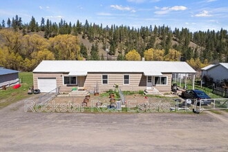 Building Photo - 9322 Cheney Spokane Rd