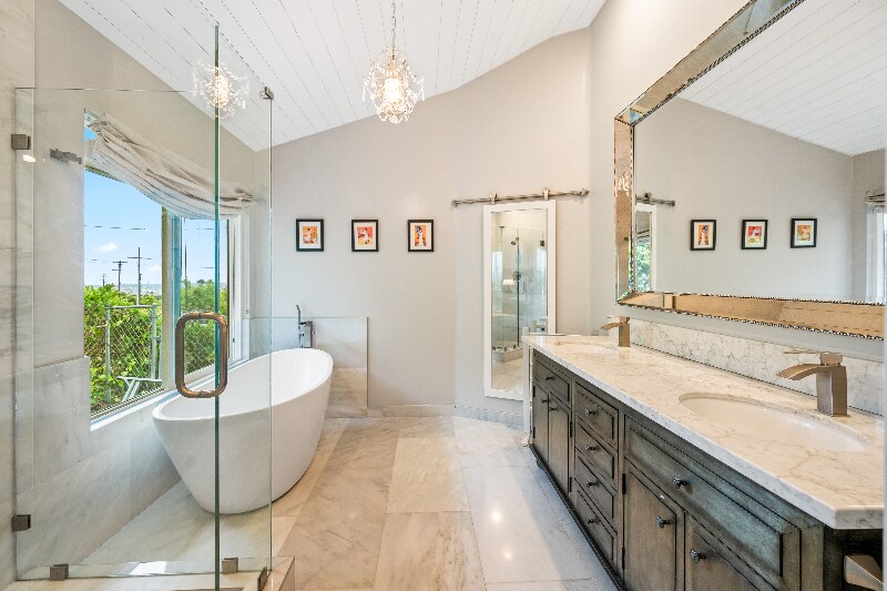 Building Photo - 5662 Ladybird Ln