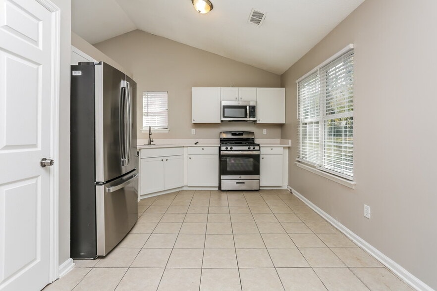 Building Photo - 5453 Fox Valley Ln