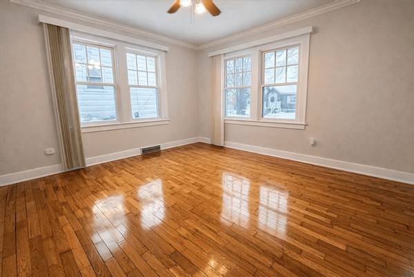 Building Photo - 532 E Greenlawn Ave