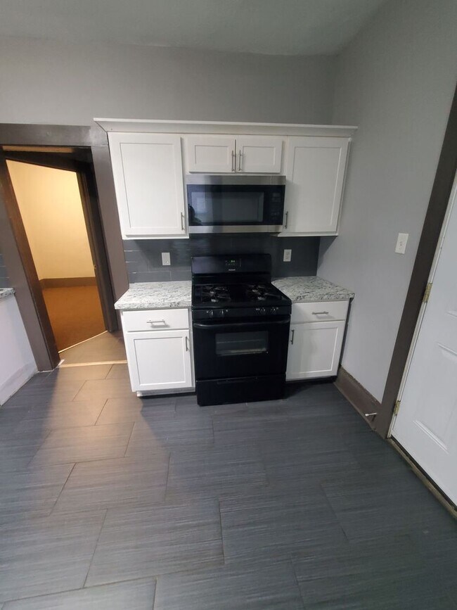 Building Photo - 1505 S 3rd St