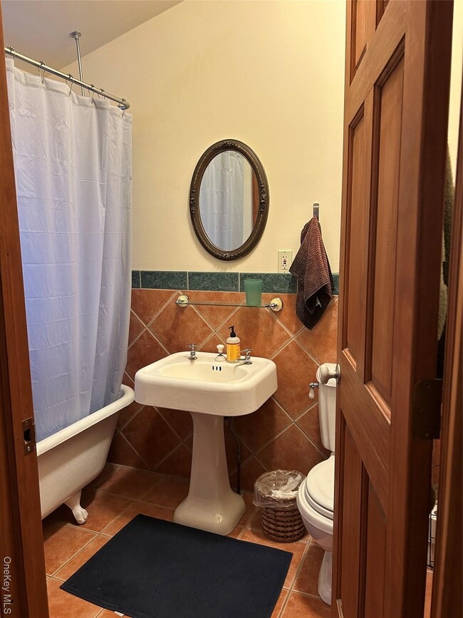 Building Photo - 186 Taylor Rd