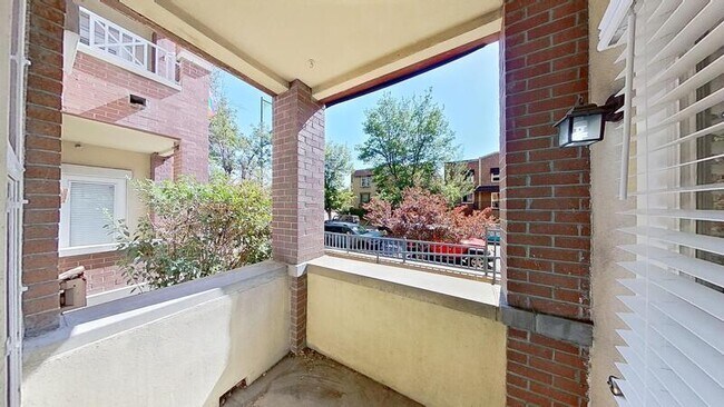 Building Photo - 1747 N Pearl St