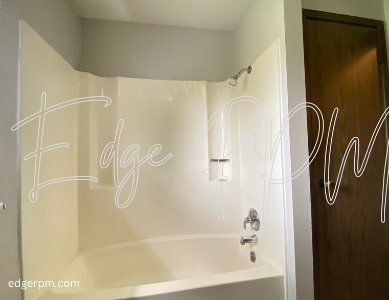 Building Photo - 5407 Norse Dr