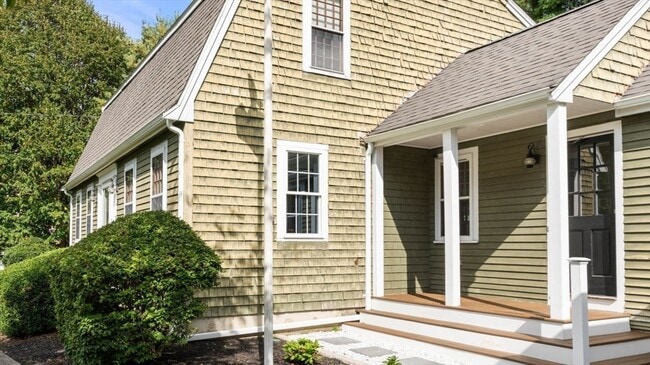 Building Photo - 291 Old Farm Rd