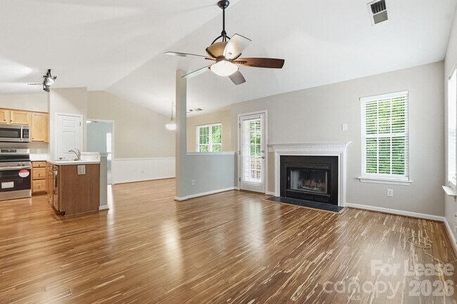 Building Photo - 2830 Black Walnut Ln