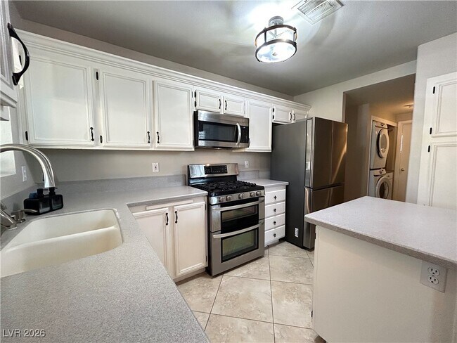 Building Photo - 9070 Trombone Ln