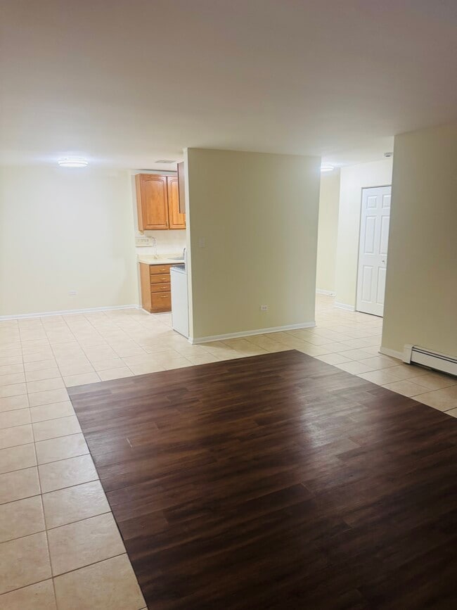 Building Photo - 8970 N Parkside Ave