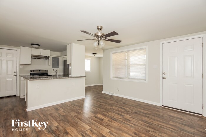 Building Photo - 1208 Redland Dr