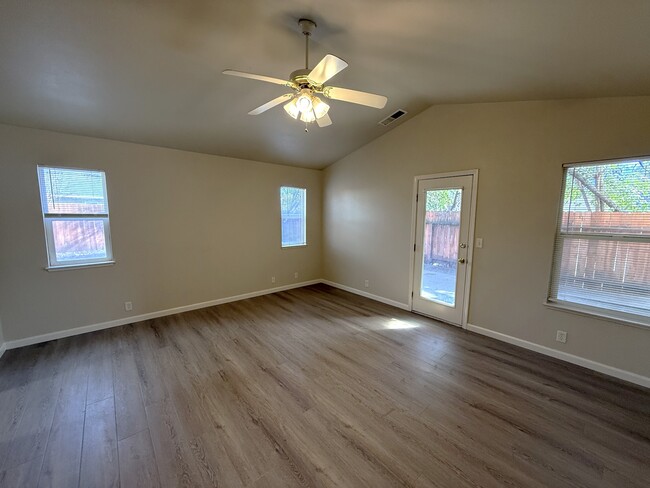 Building Photo - 3058 Helena Way