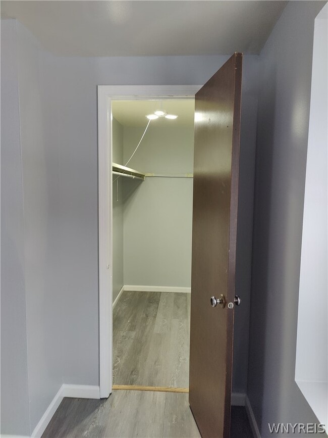 Building Photo - 32 Cascade Dr