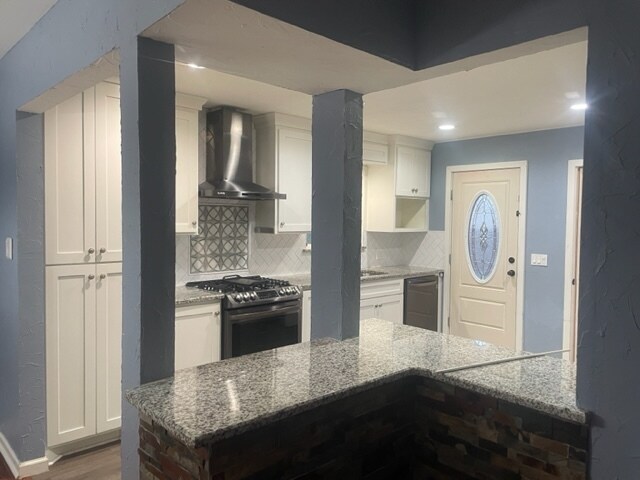 Building Photo - 10020 Losa Dr