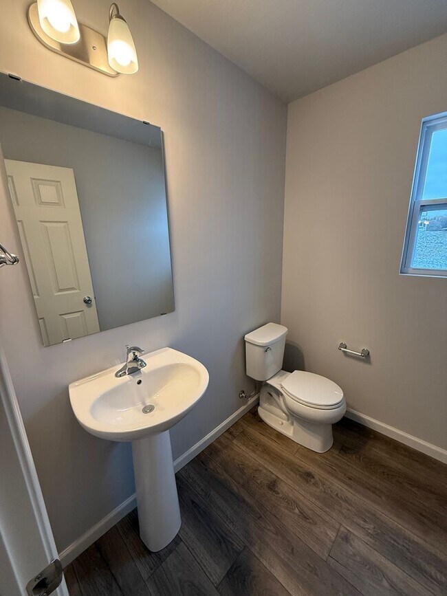 Building Photo - Nice New SIngle Family Home on Elkhart's NE Side