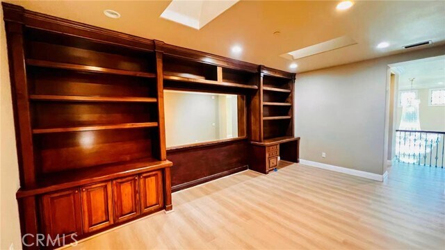 Building Photo - 719 Carriage House Dr