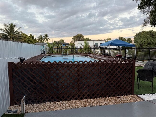 Building Photo - 2101 NW 105th Terrace