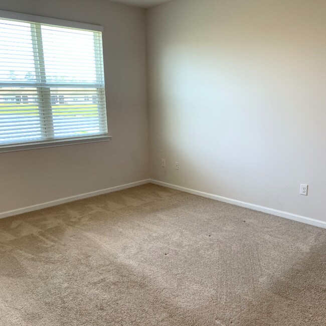 Building Photo - 246 Marauder Dr