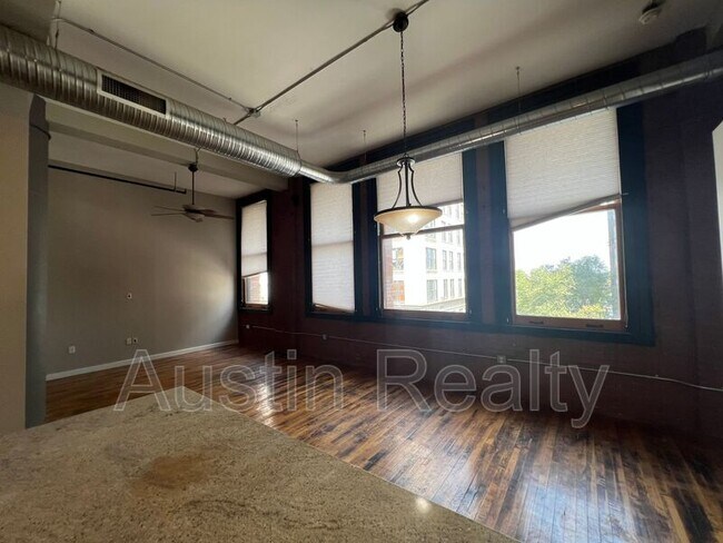 Building Photo - 1520 Washington Ave