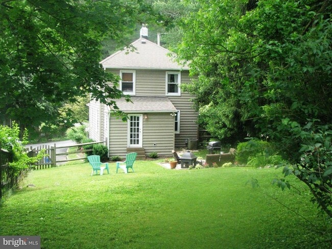 Building Photo - 1706 Willow Ave