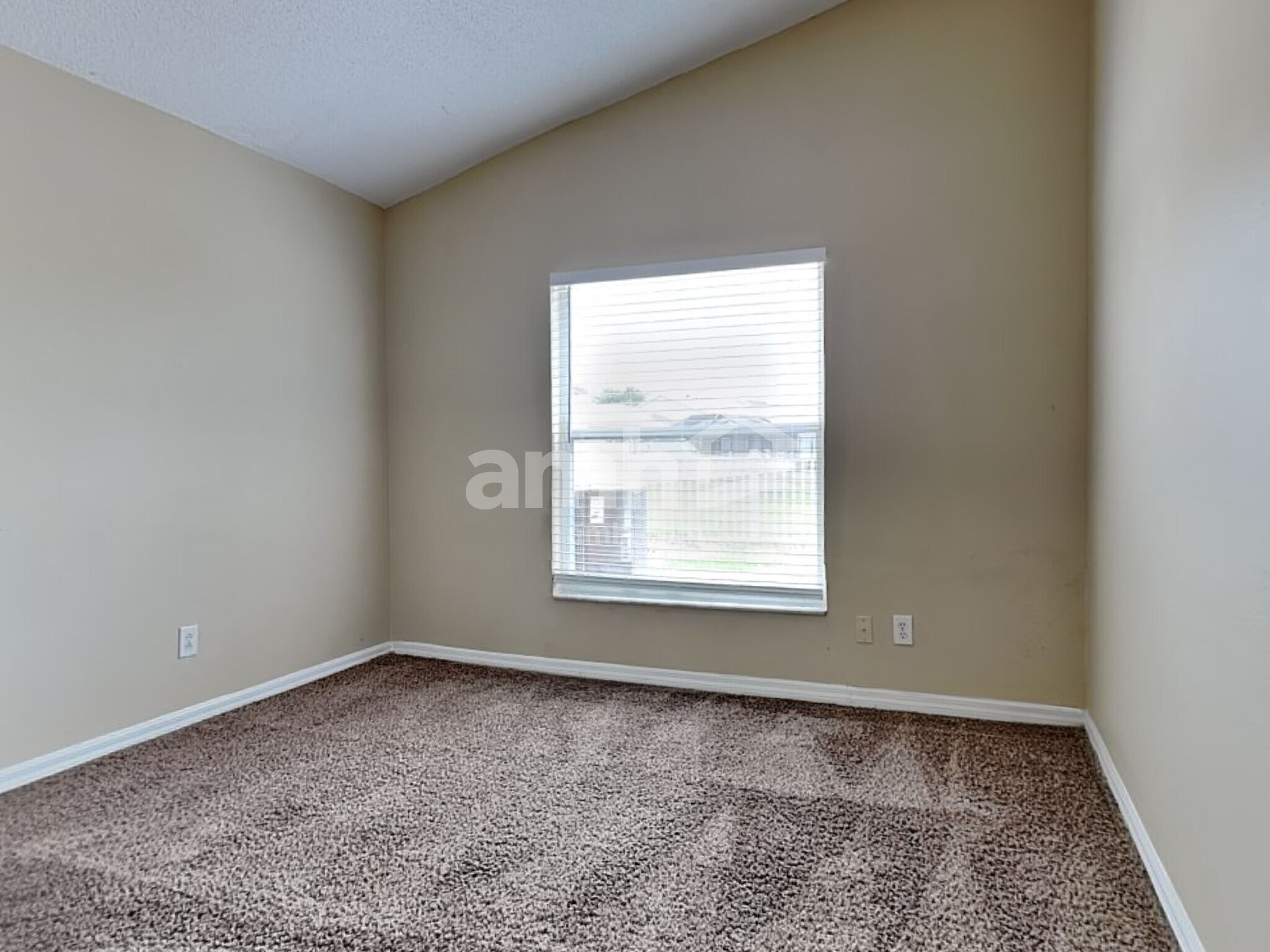Building Photo - 10625 Cami Ct