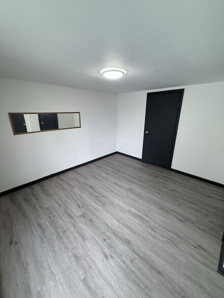 Building Photo - 3807 Pine Ave