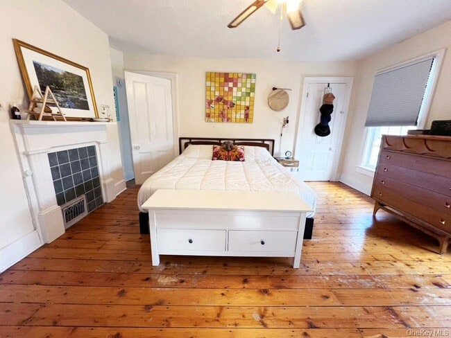 Building Photo - 369 Verplanck Ave