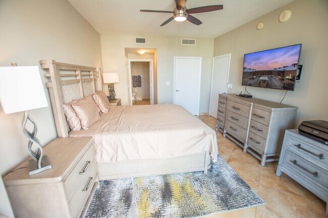 Building Photo - 550 Okeechobee Blvd