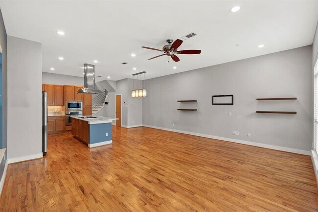 Building Photo - 1410 Knox St