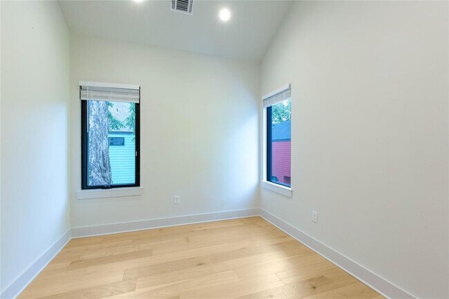 Building Photo - 1116 Walton Ln