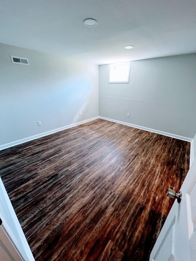 Building Photo - 4 Bedroom Home in Campbell County