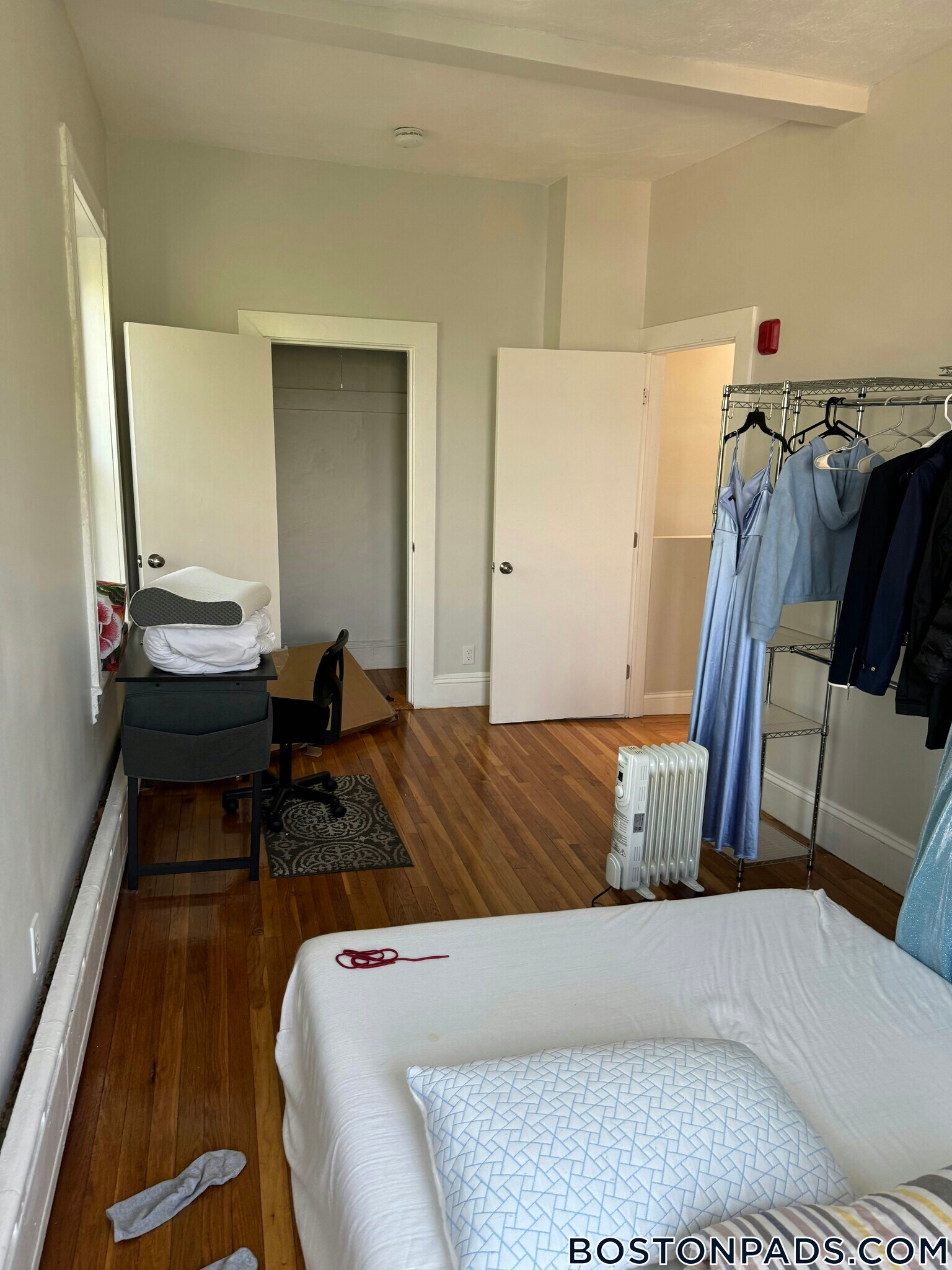 Building Photo - 116 Willow St