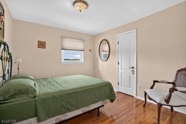 Building Photo - 200 N 18th St