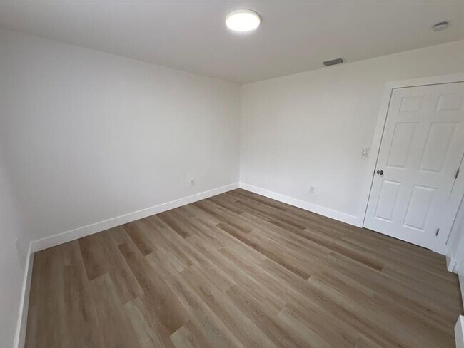 Building Photo - 2820 NW 95th St