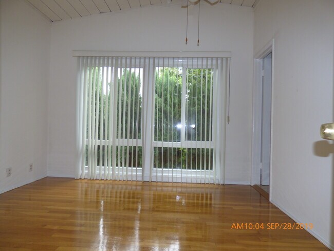 Bedroom - 245 1/2 S Church Ln